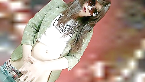 Japanese girl gets fucked in a big ass in amateur video