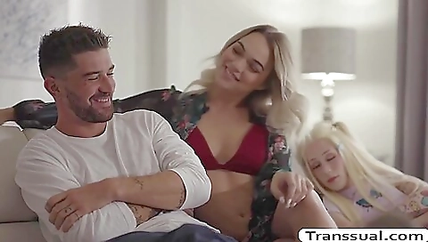 Sexy brunette gets her anus penetrated in her asshole