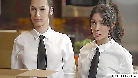 Brunette teen 18+ cums on her boyfriend's big dick